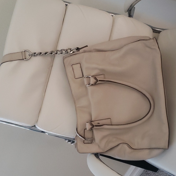 Michael Kors Handbag - Picture 2 of 6